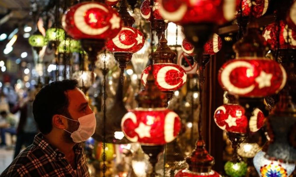 Παγκόσμιος Ιατρικός Σύλλογος: Θα χρειαστούν 1 με 3 χρόνια για τον εμβολιασμό ολόκληρου της γης